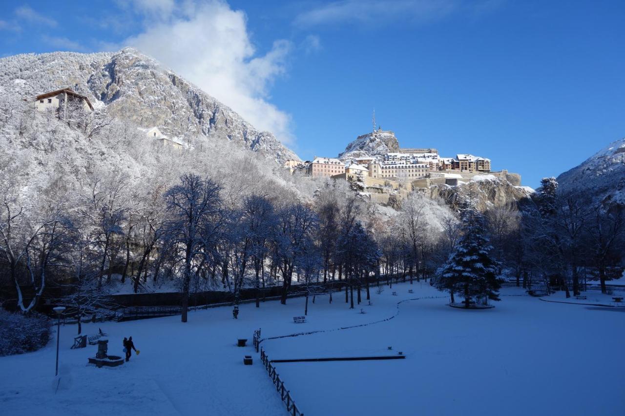 Appartement Cosy Montagne, Centre Ville De Briancon المظهر الخارجي الصورة